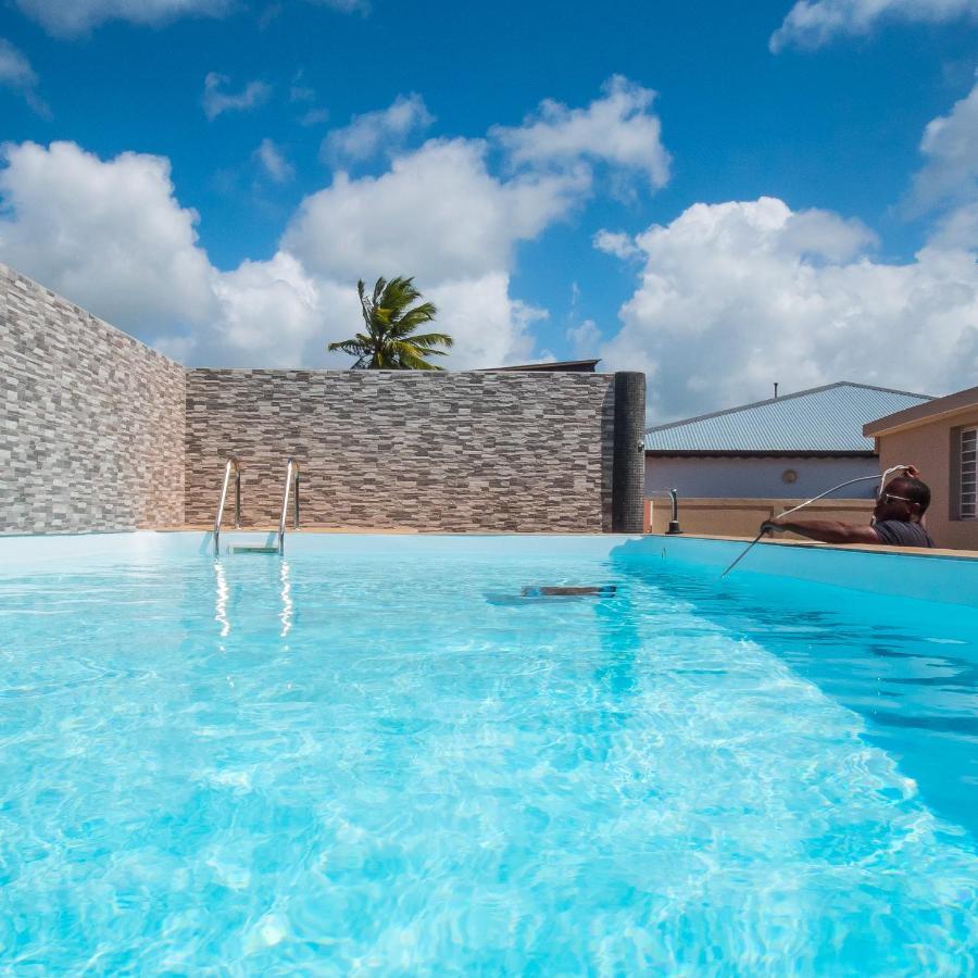 Evasion En Plein Coeur De La Ville T2 Jacuzzis Sauna Et Piscine Au Centre De ポール・ルイ エクステリア 写真