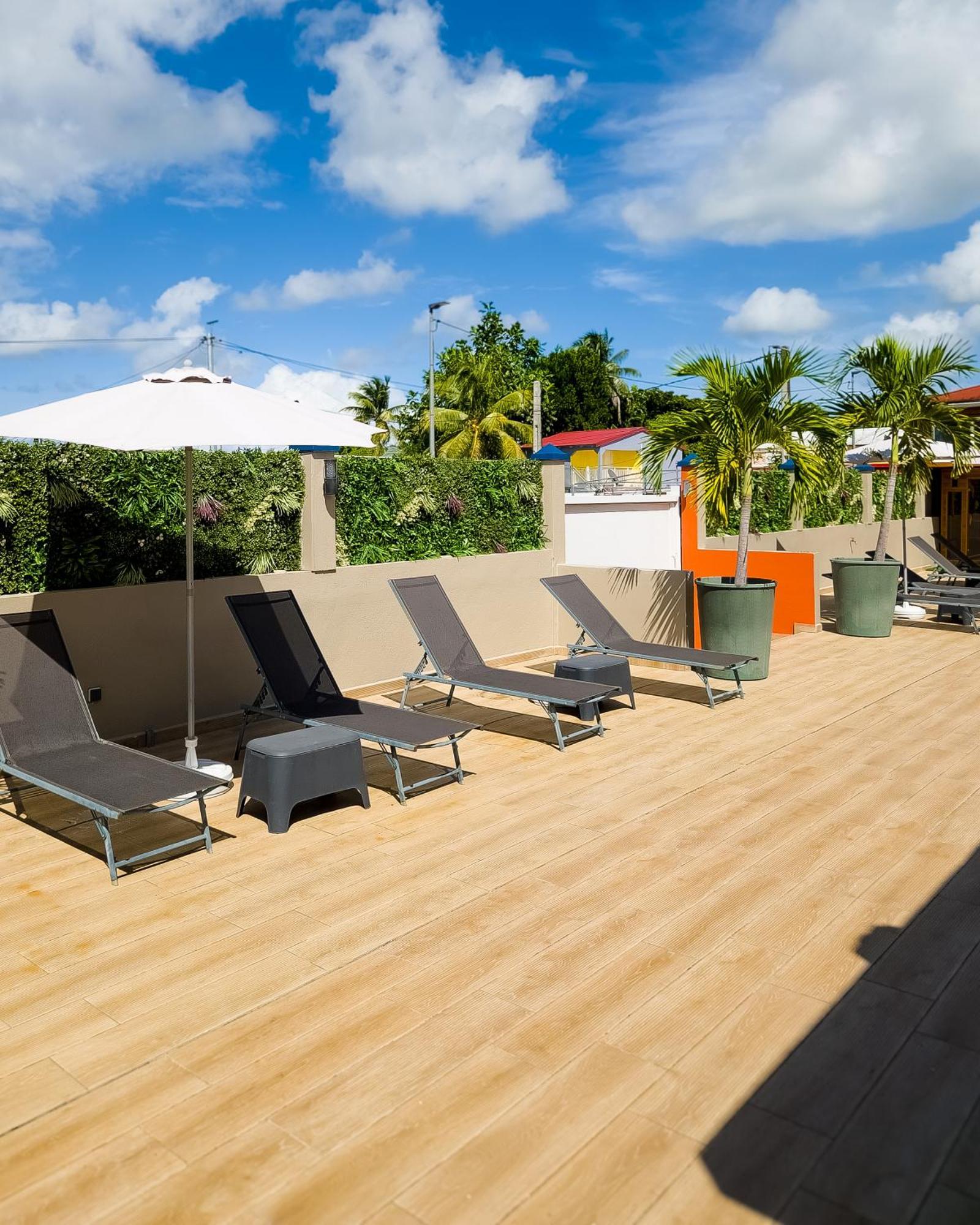 Evasion En Plein Coeur De La Ville T2 Jacuzzis Sauna Et Piscine Au Centre De ポール・ルイ エクステリア 写真